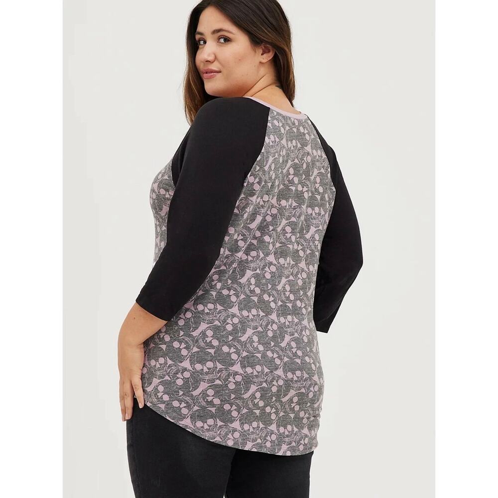 NWT Torrid Black Skull Raglan Tee Plus Size 0 (L 12) - Picture 2 of 10